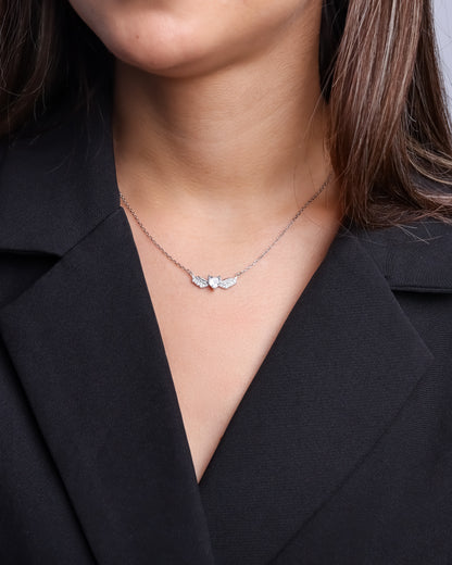 collier zeenah Papillon d’Argent – Ailes d’Éclat